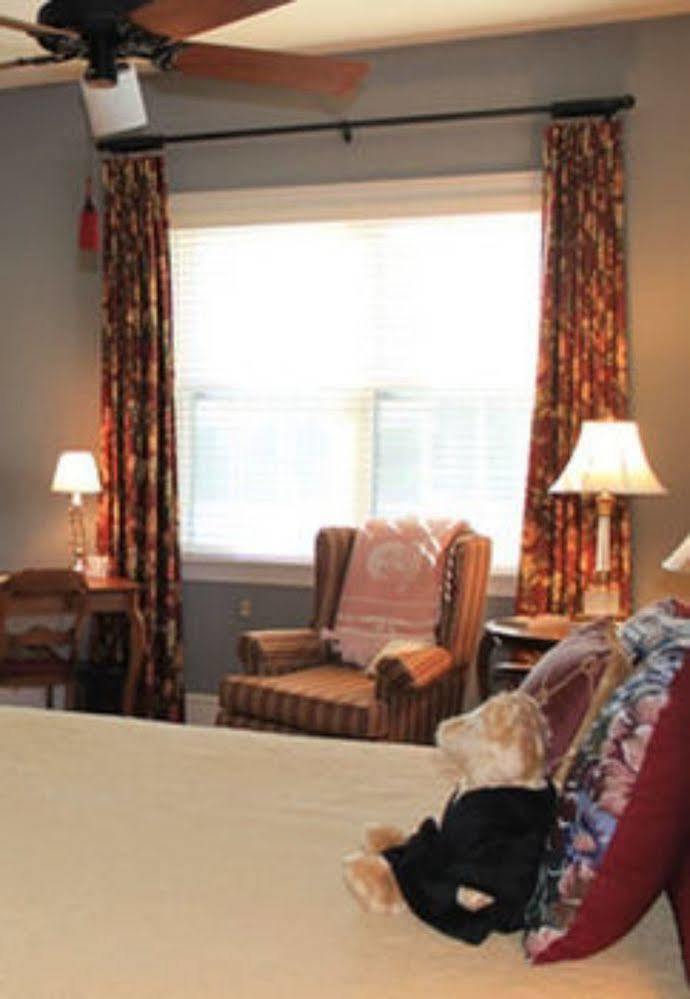 Marion The Collins House Inn מראה חיצוני תמונה